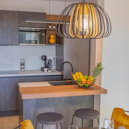 Apartman Znjan Holidays *