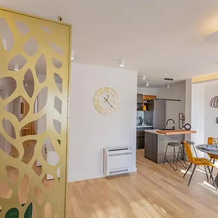 Znjan Holidays Apartment