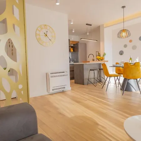 Apartment Znjan Holidays *